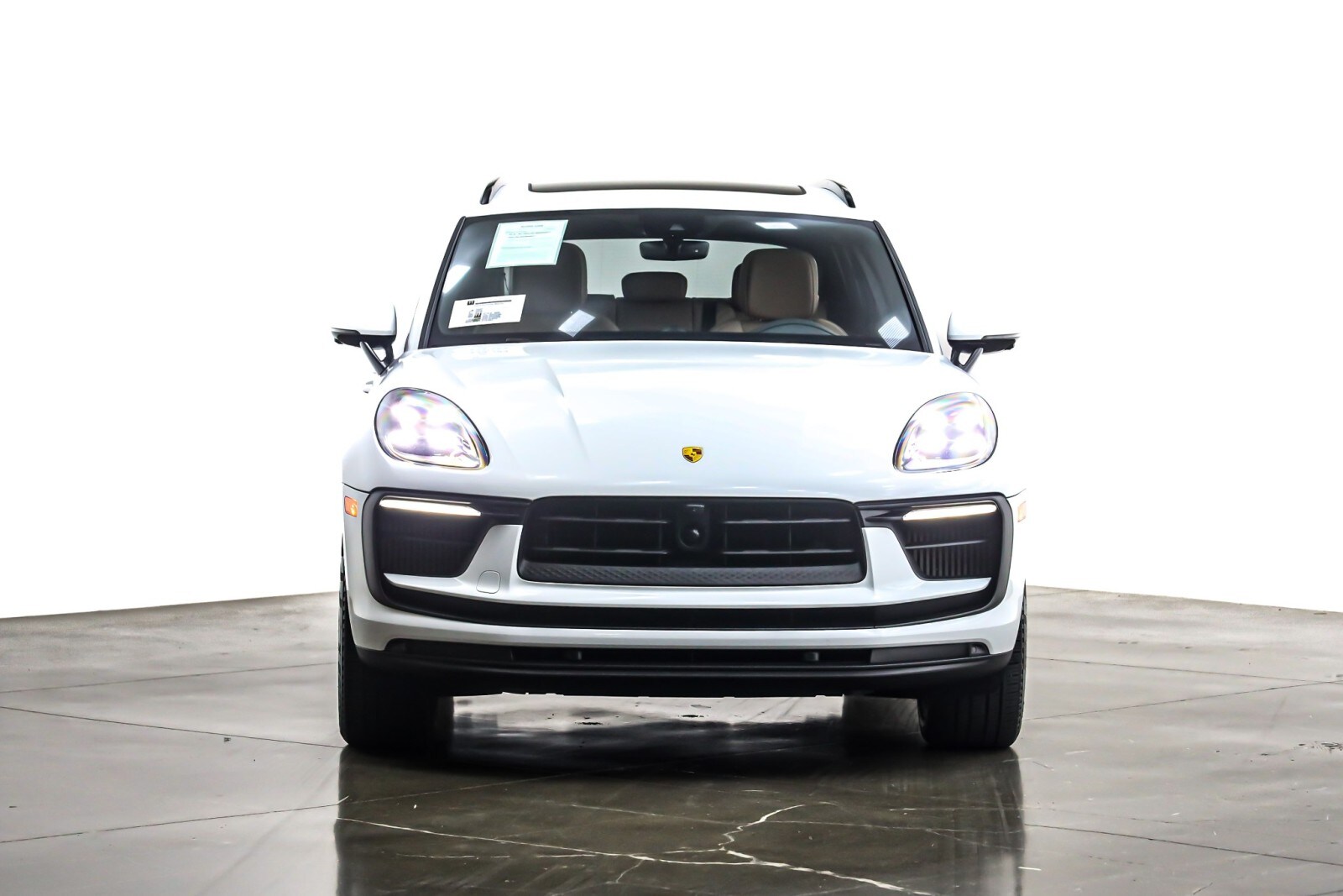 2023 Porsche Macan S photo 2