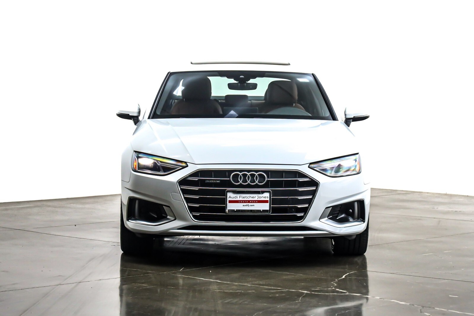 2022 Audi A4 Premium 40 TFSI Quattro photo 2