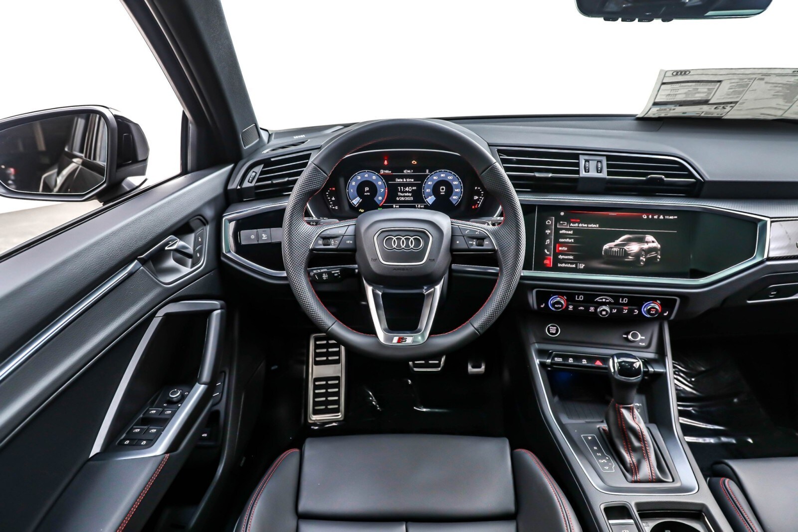 2025 Audi Q3 45 TFSI S line Premium Plus photo 4