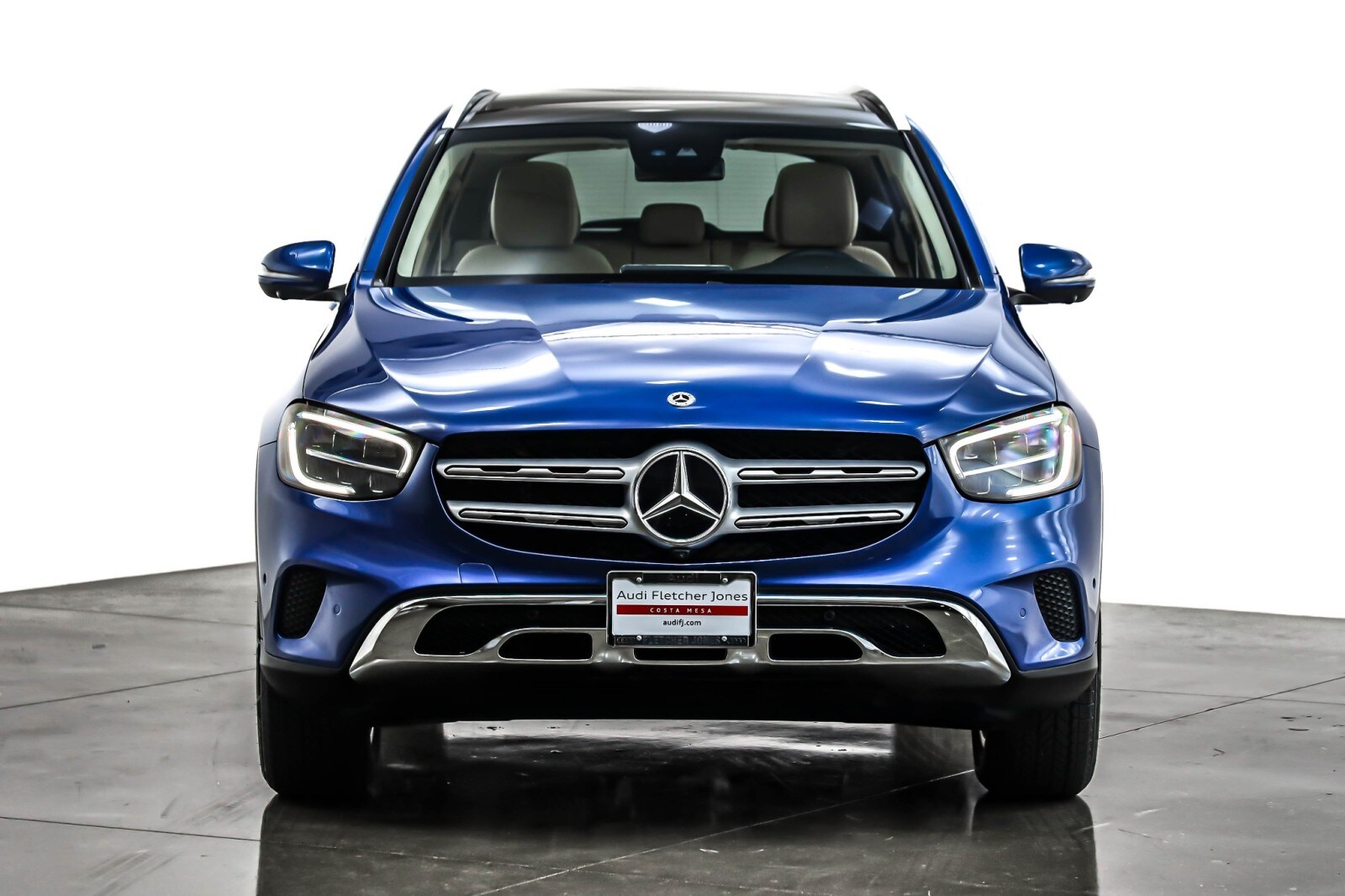 2022 Mercedes Benz GLC 300 photo 2