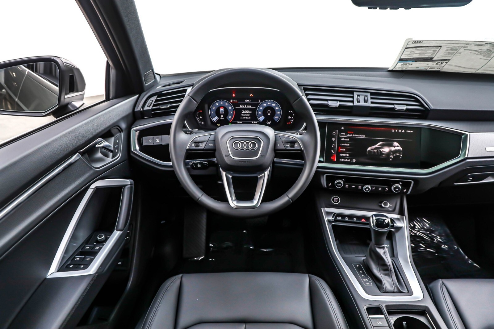 2025 Audi Q3 45 TFSI S line Premium photo 4