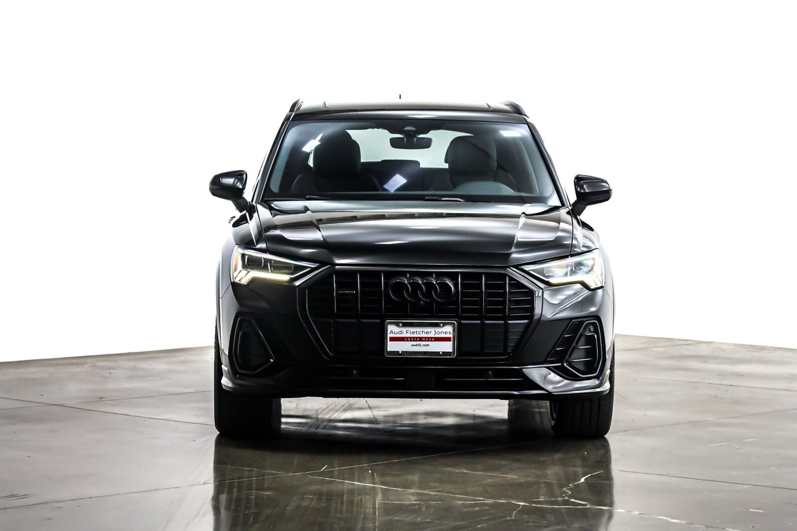 2022 Audi Q3 S line Premium Plus 45 TFSI photo 2