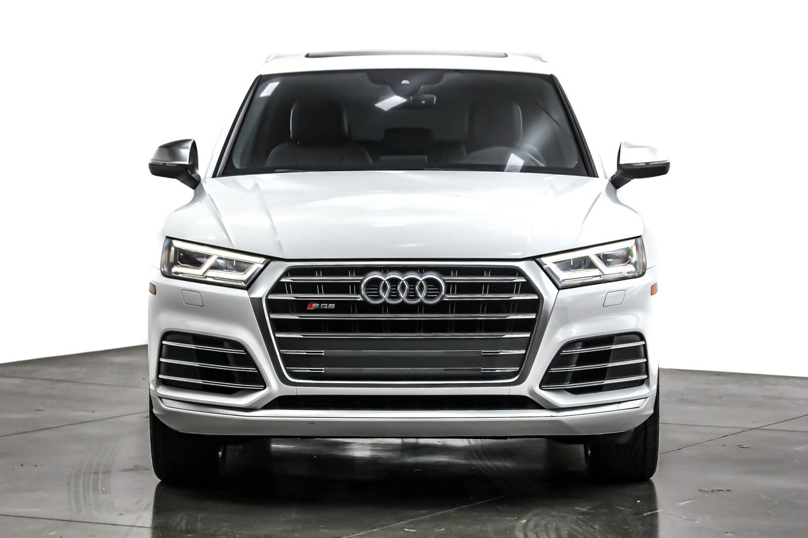 2019 Audi SQ5 Premium photo 2