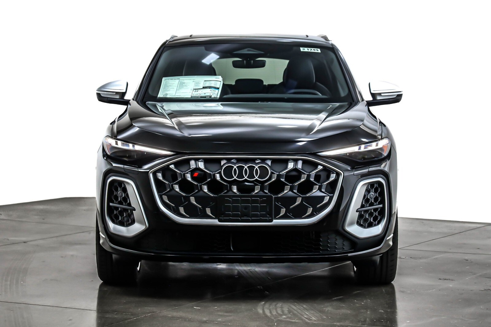 2025 Audi SQ5 Prestige photo 2