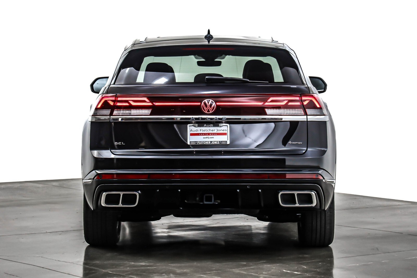 2024 Volkswagen Atlas Cross Sport SEL R-Line photo 3