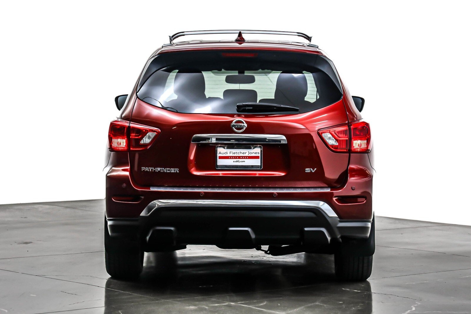 2019 Nissan Pathfinder SV photo 3