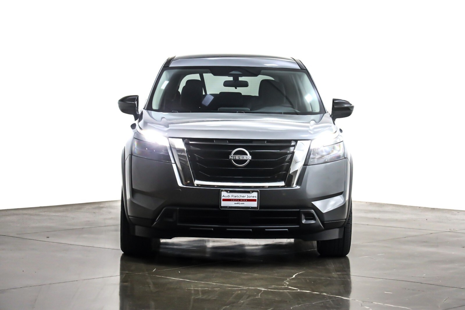2024 Nissan Pathfinder S photo 2