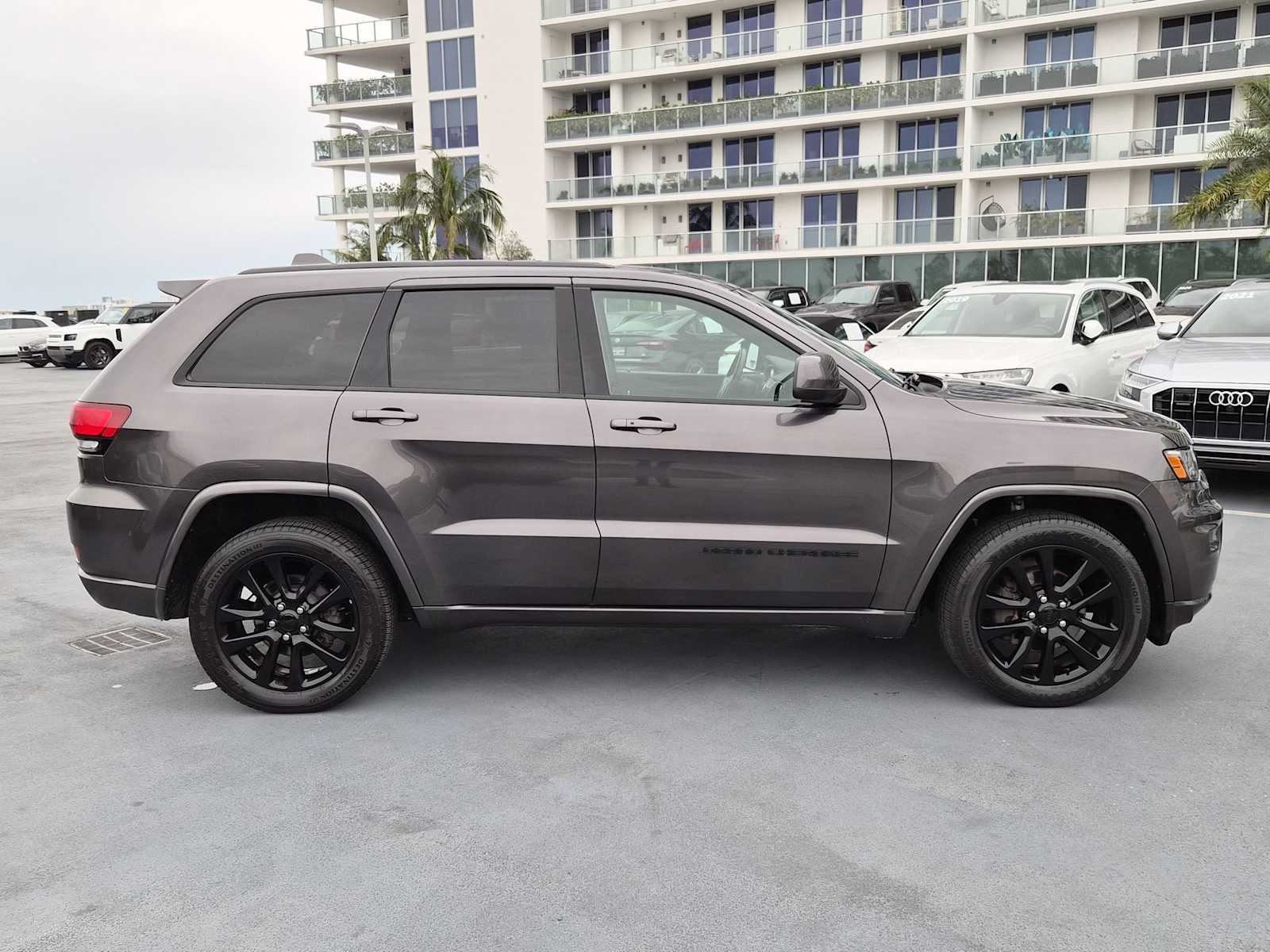 Thumbnail: 2019 Jeep Grand Cherokee - 7