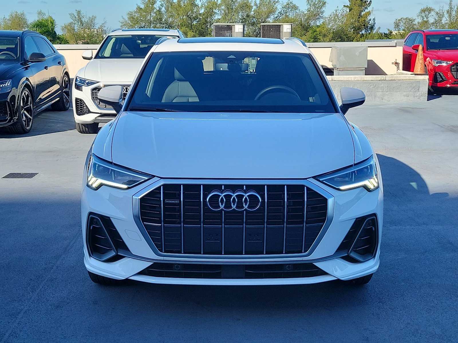 Thumbnail: 2025 Audi Q3 - 9