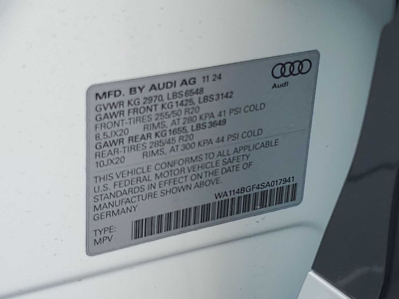 Thumbnail: 2025 Audi Q6 e-tron - 25
