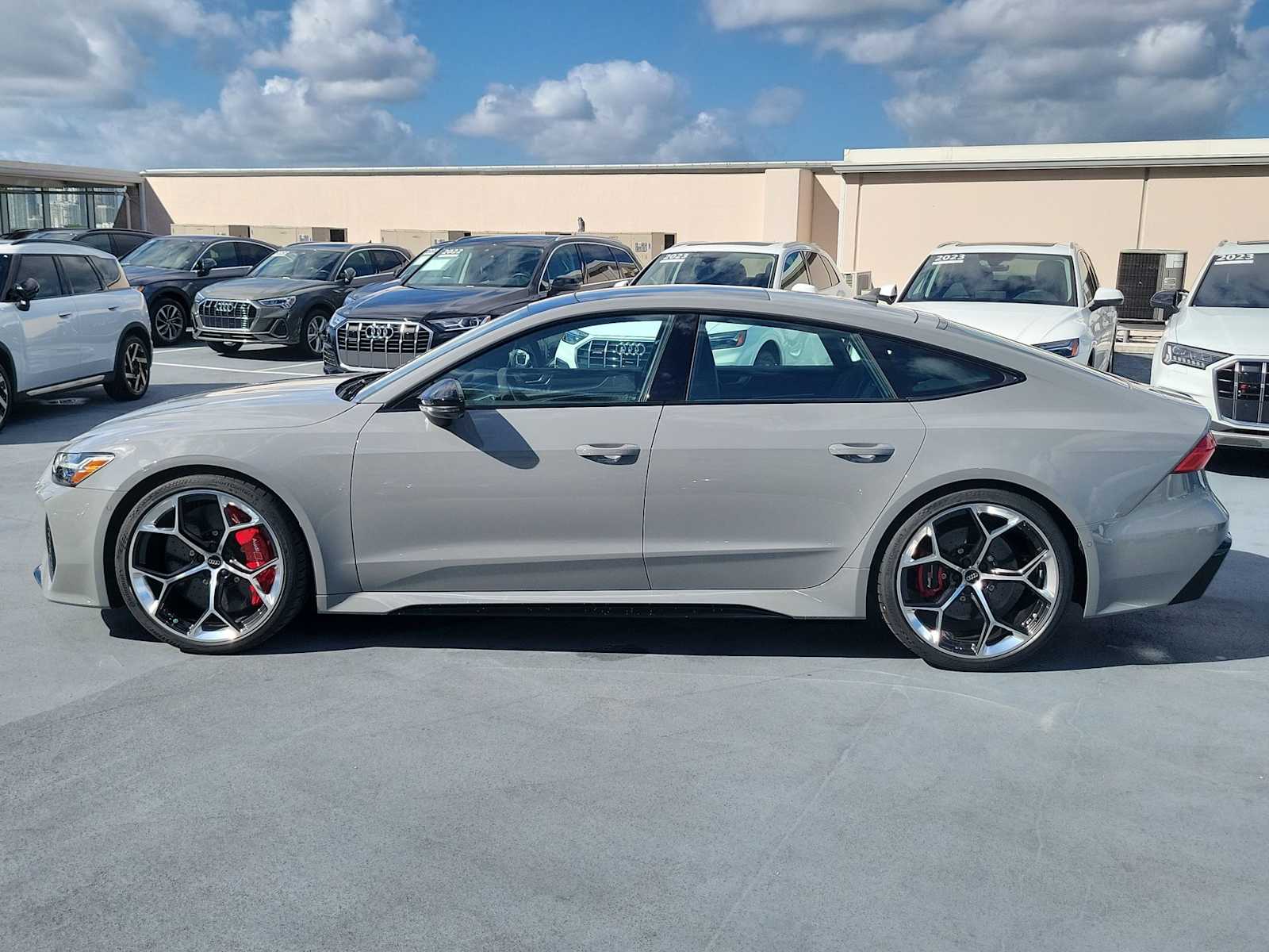 Thumbnail: 2026 Audi RS 7 - 3