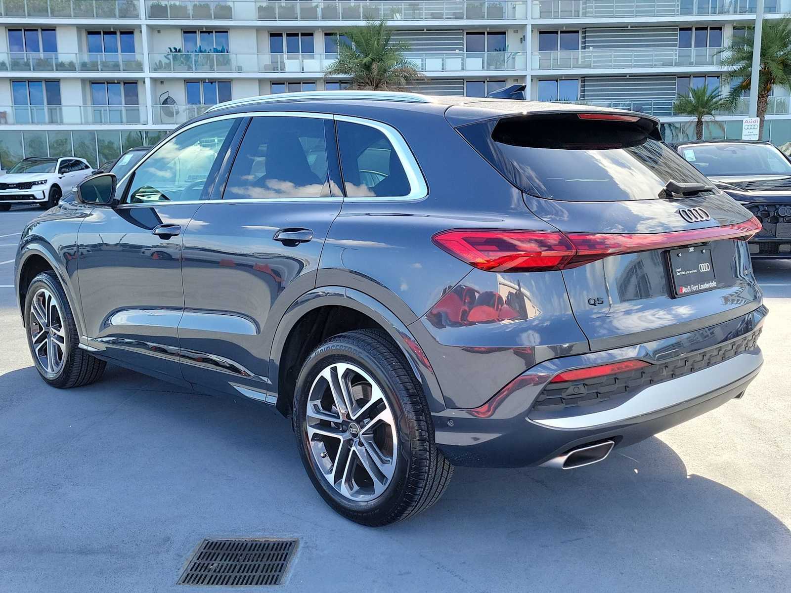Thumbnail: 2025 Audi Q5 - 4