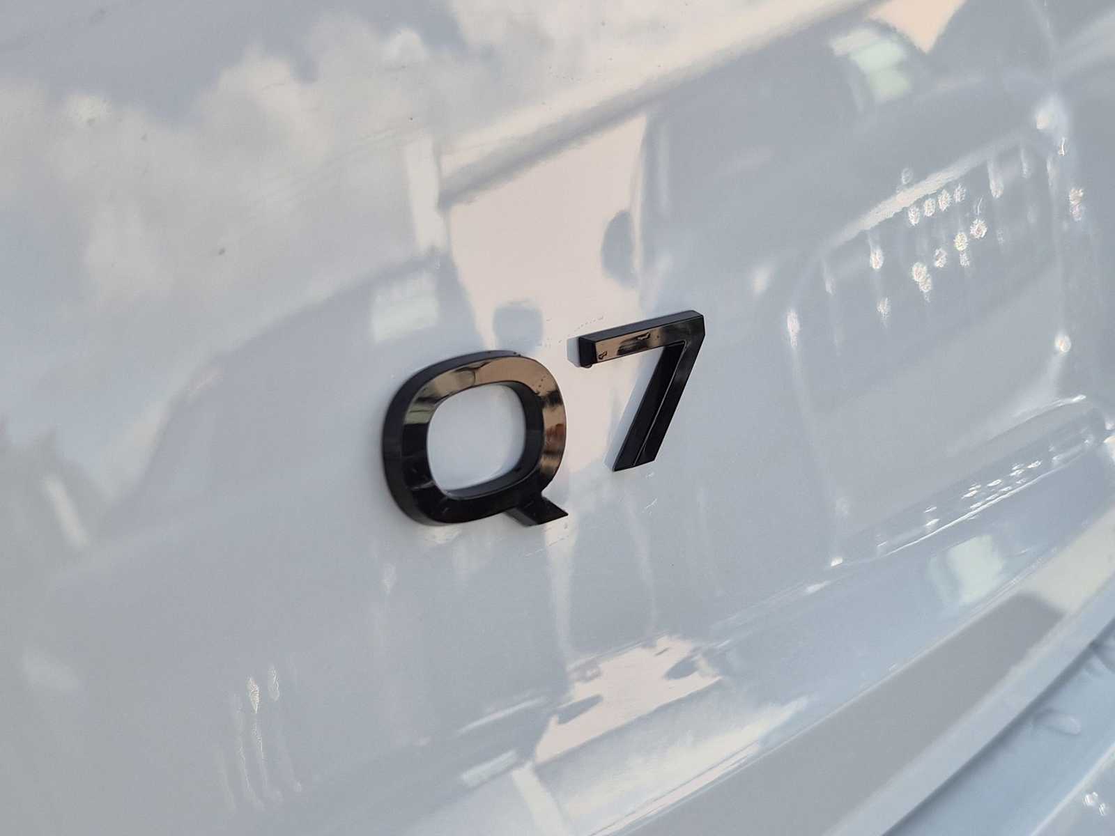 Thumbnail: 2026 Audi Q7 - 10