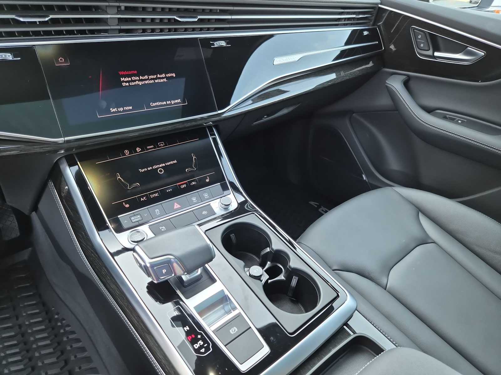 Thumbnail: 2025 Audi Q7 - 23