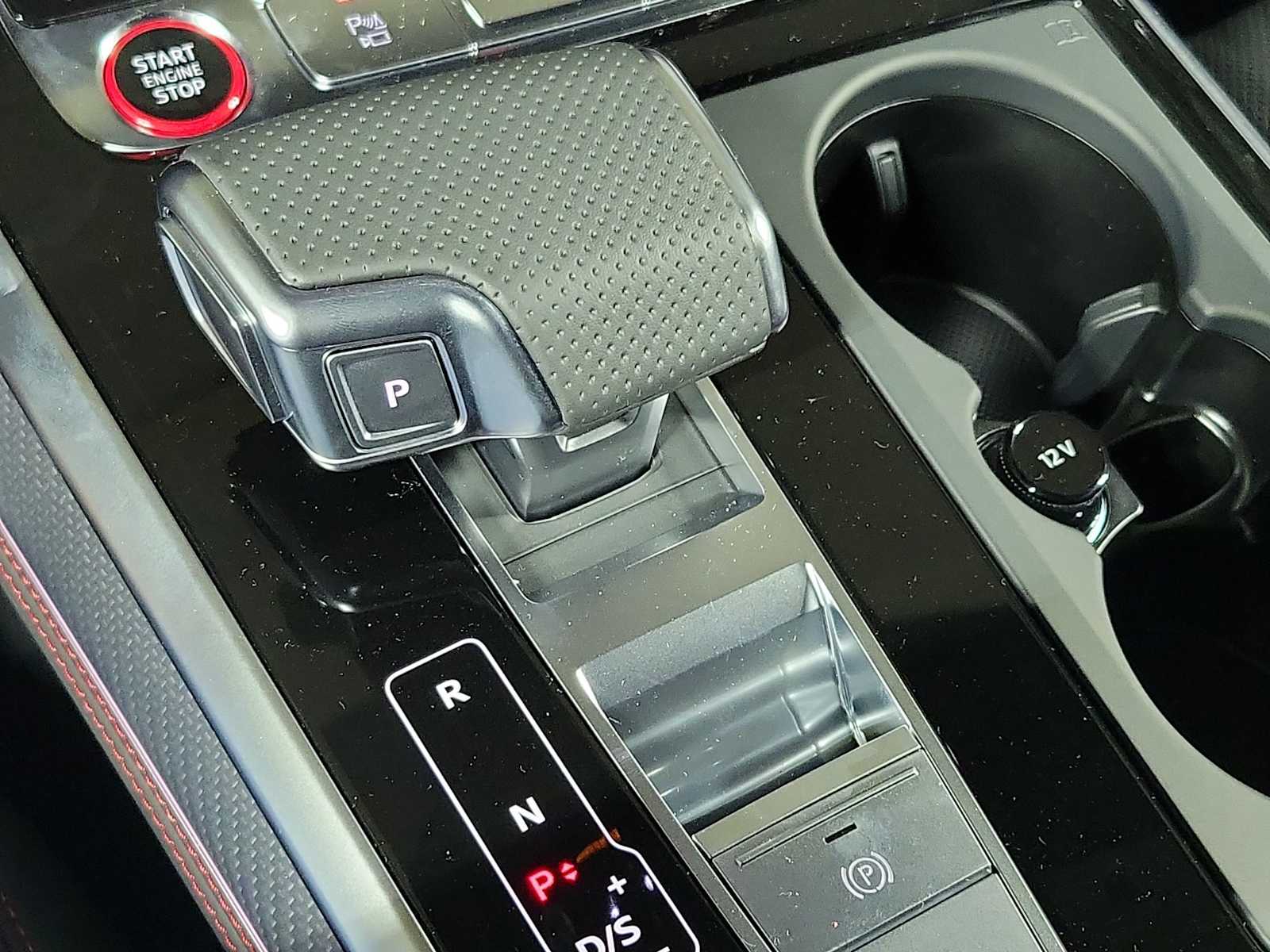 Thumbnail: 2026 Audi SQ8 - 24