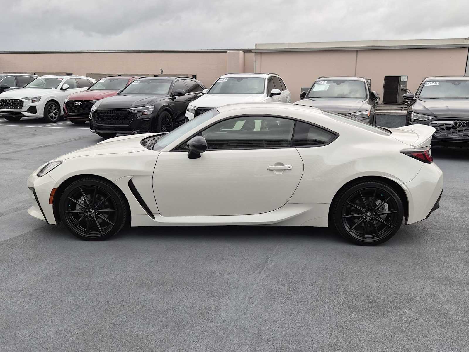 Thumbnail: 2024 Toyota GR86 - 3