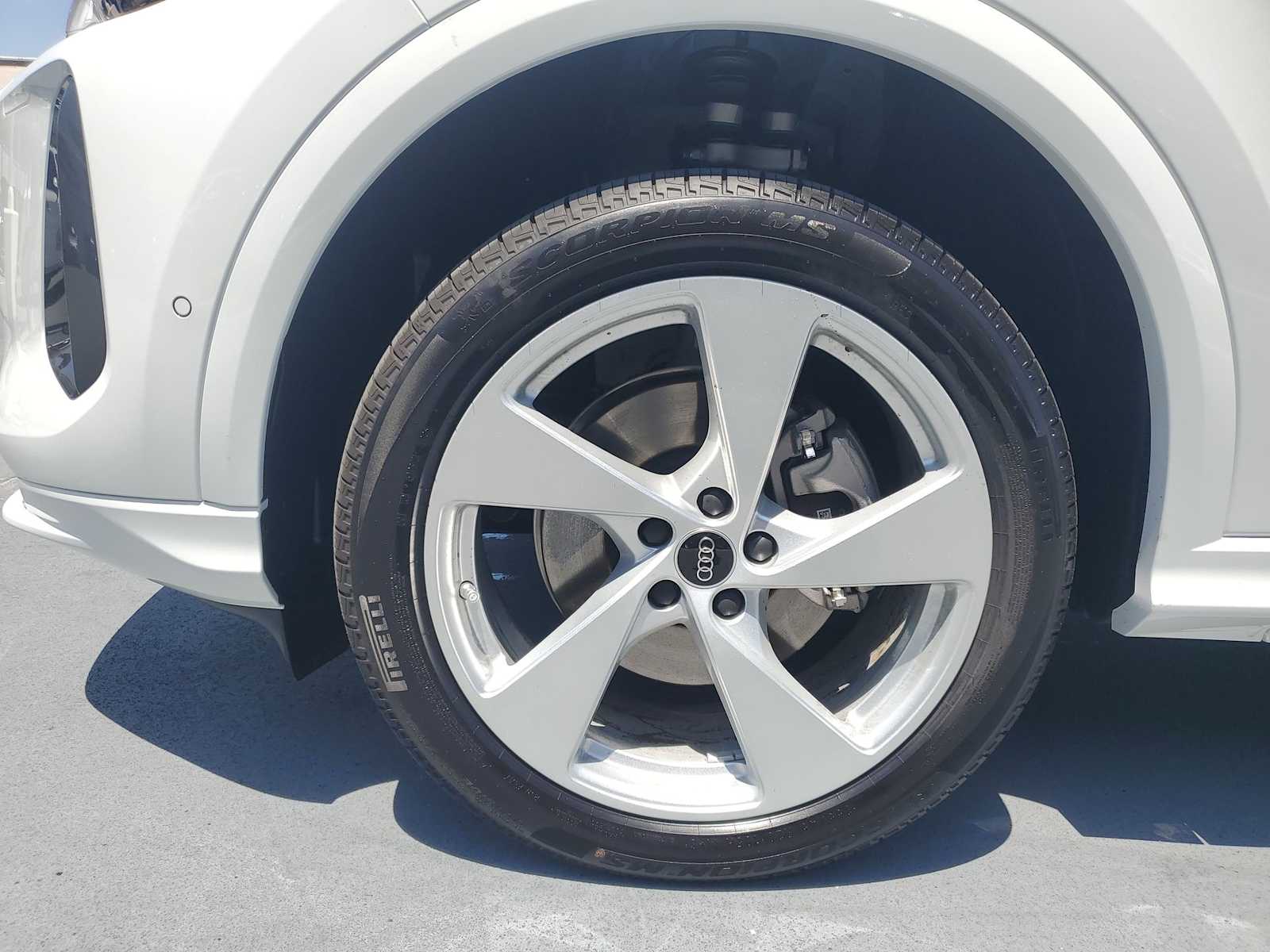 Thumbnail: 2025 Audi Q5 - 10