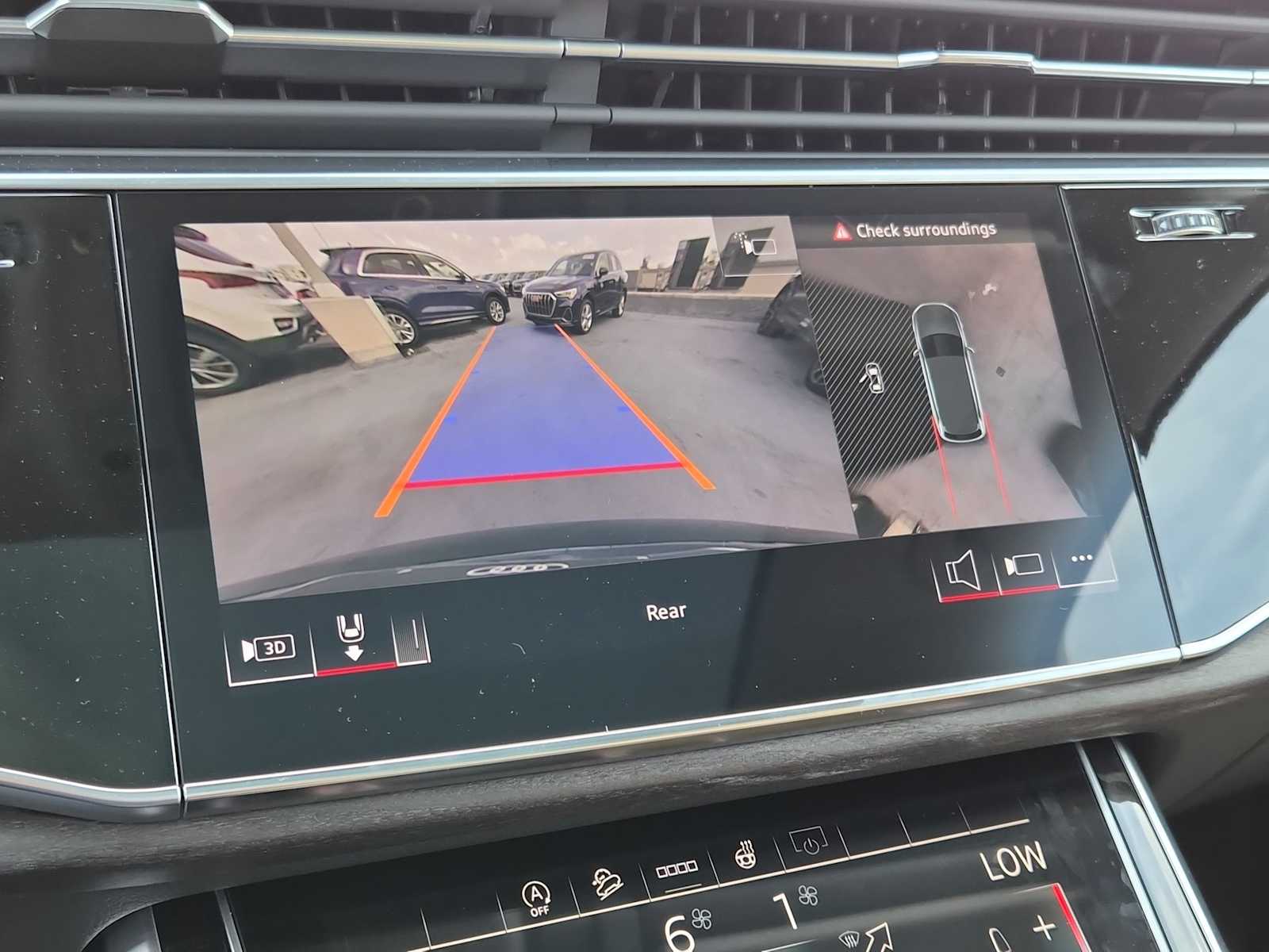 Thumbnail: 2026 Audi Q7 - 24