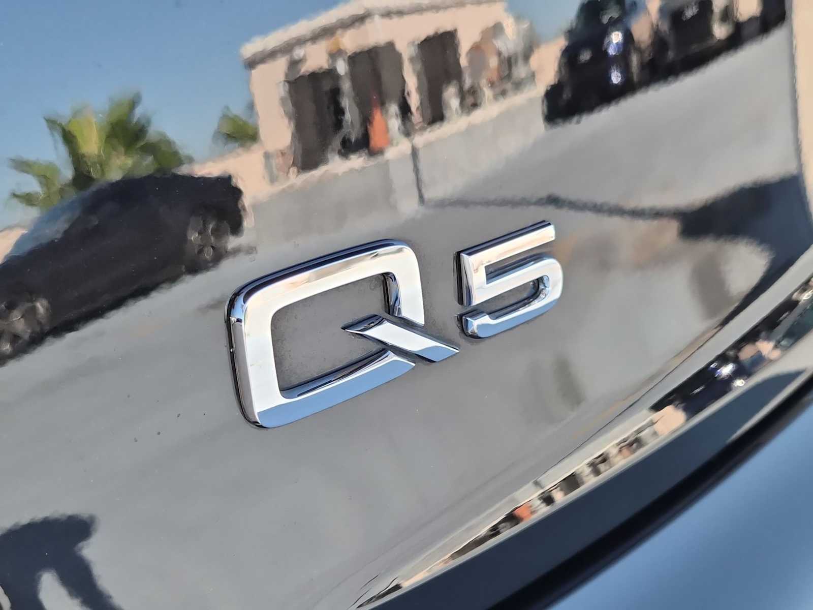 Thumbnail: 2023 Audi Q5 - 10