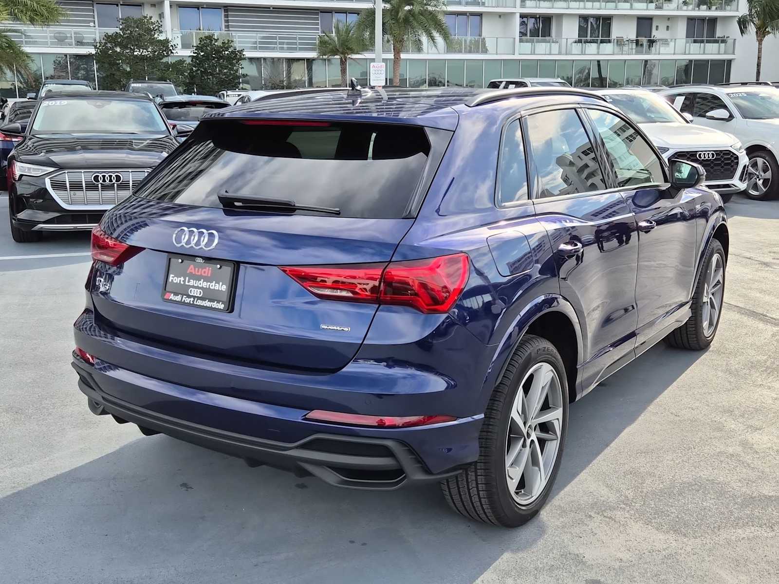 Thumbnail: 2025 Audi Q3 - 6