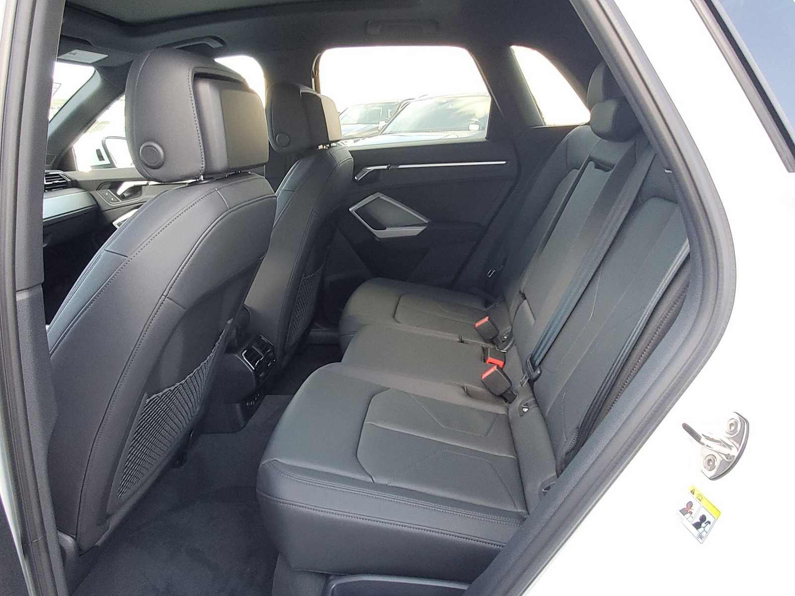 Thumbnail: 2023 Audi Q3 - 19