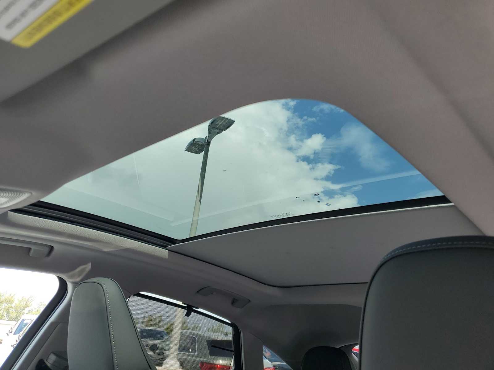 Thumbnail: 2025 Audi Q5 - 15