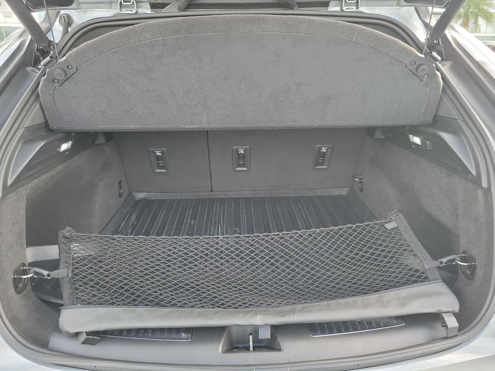 Thumbnail: 2024 Cadillac XT4 - 25