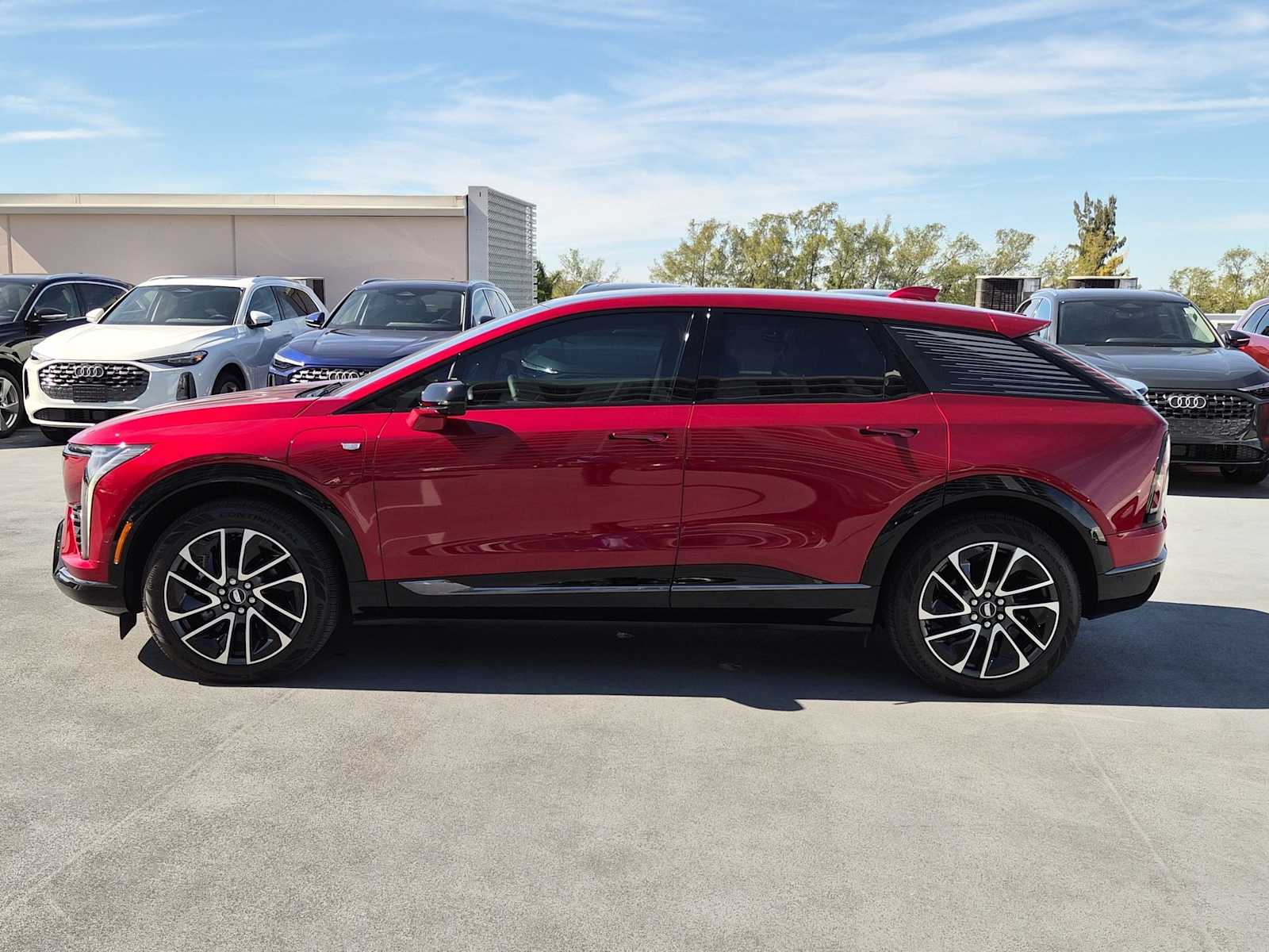 Thumbnail: 2025 Cadillac Optiq - 3