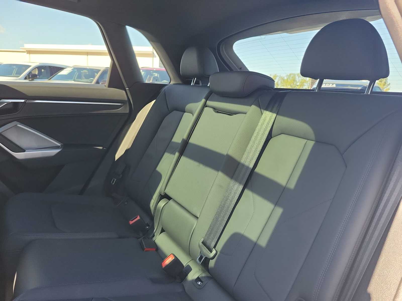 Thumbnail: 2024 Audi Q3 - 19