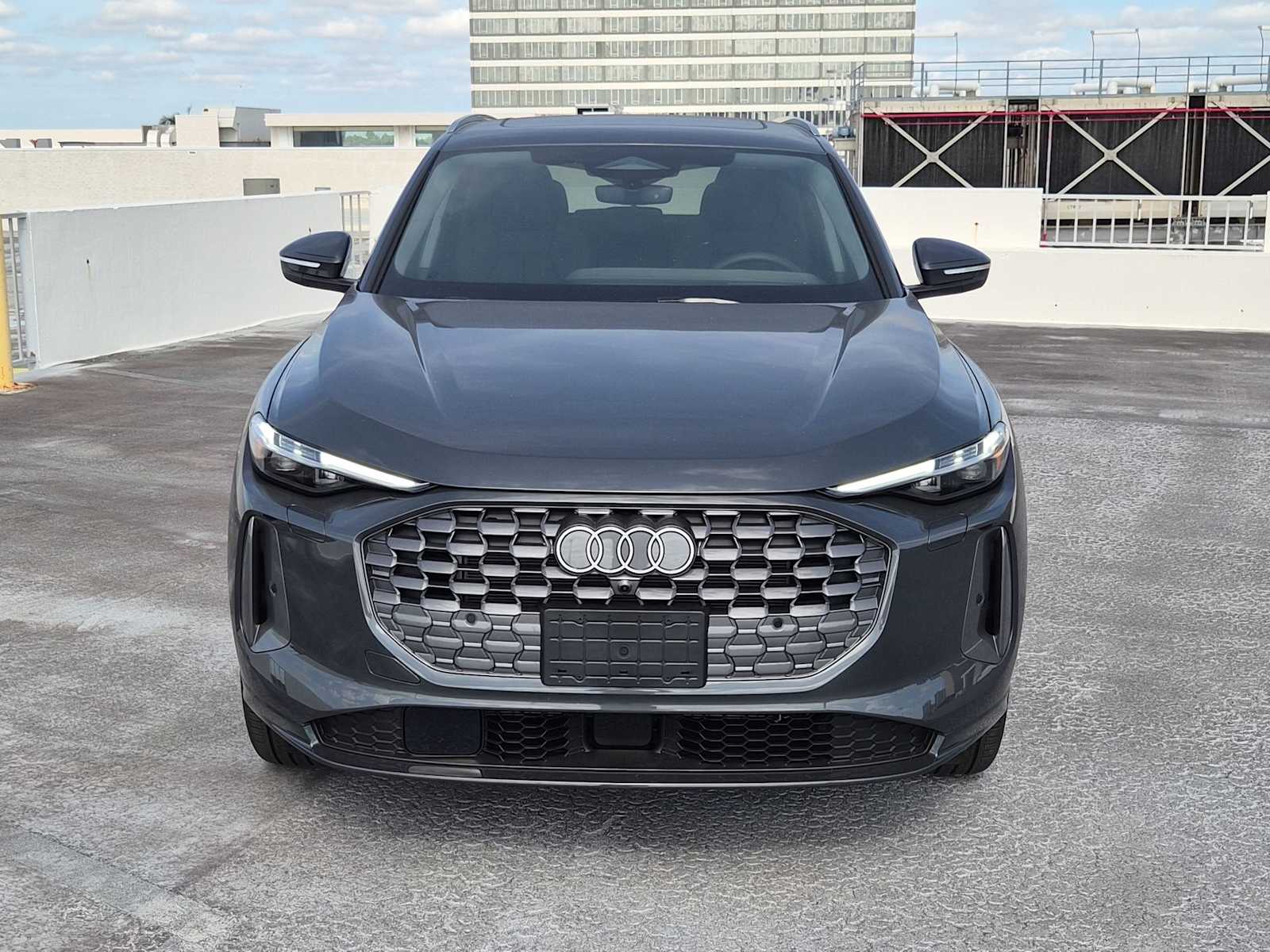 Thumbnail: 2025 Audi Q5 - 9