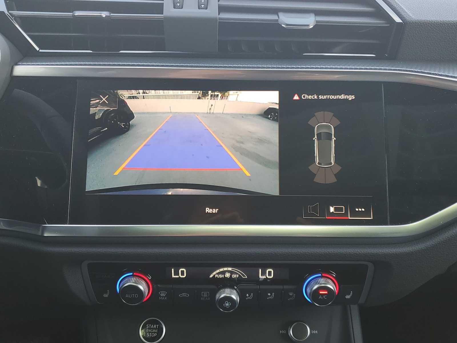 Thumbnail: 2025 Audi Q3 - 20