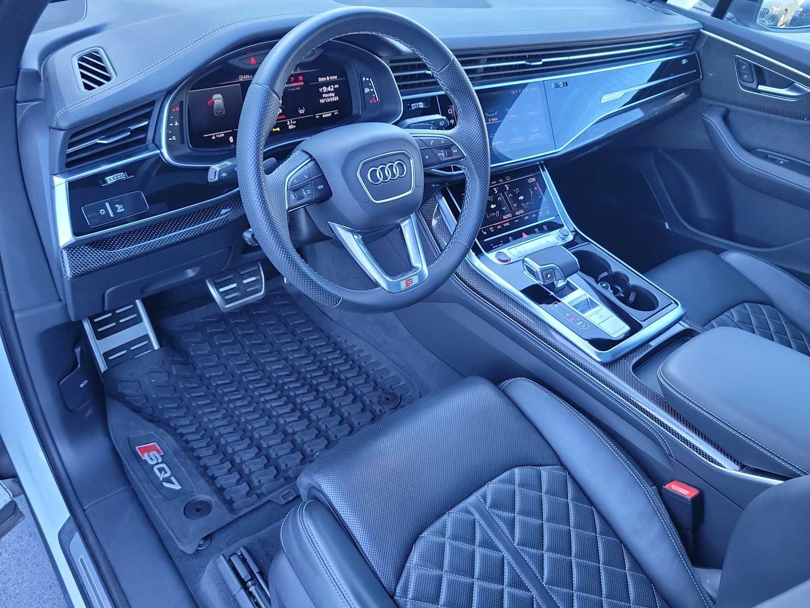 Thumbnail: 2023 Audi SQ7 - 2
