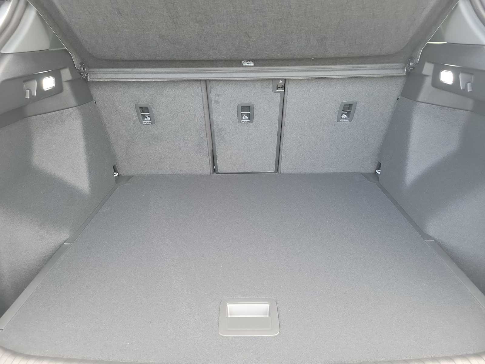 Thumbnail: 2026 Audi Q4 e-tron - 26