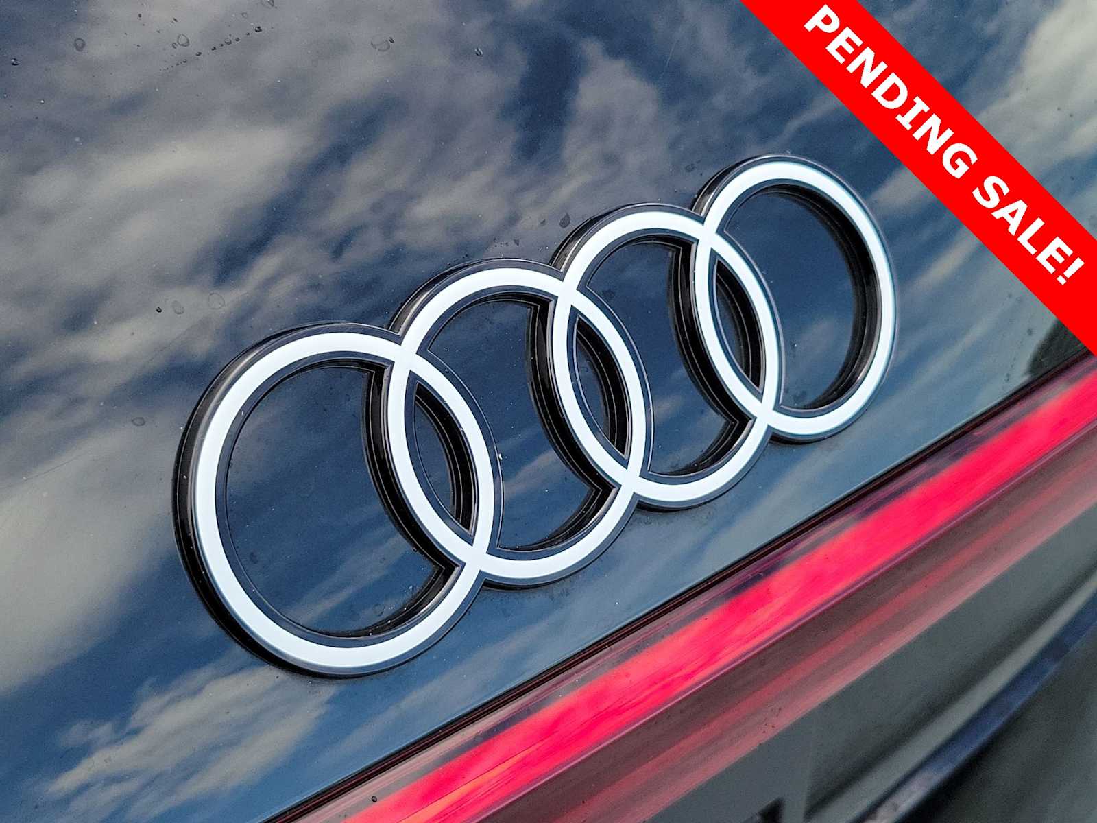Thumbnail: 2024 Audi Q8 e-tron - 10