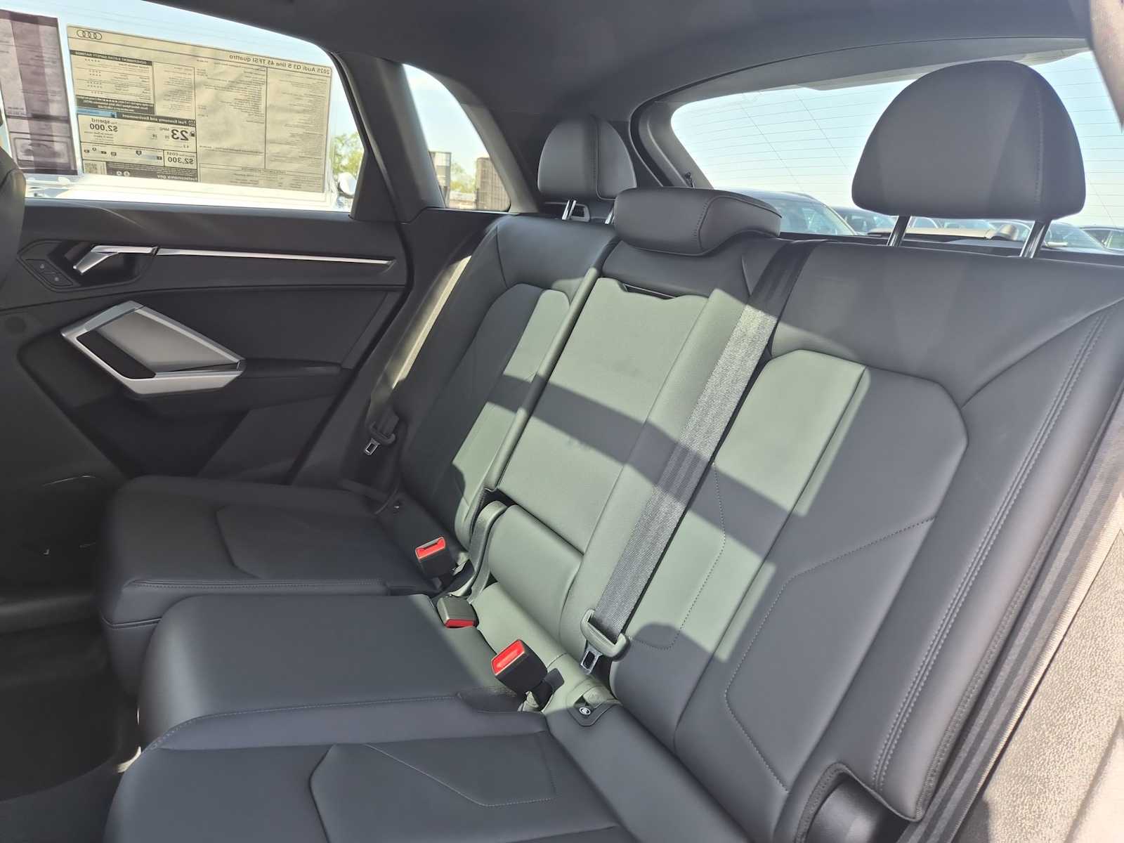 Thumbnail: 2025 Audi Q3 - 19