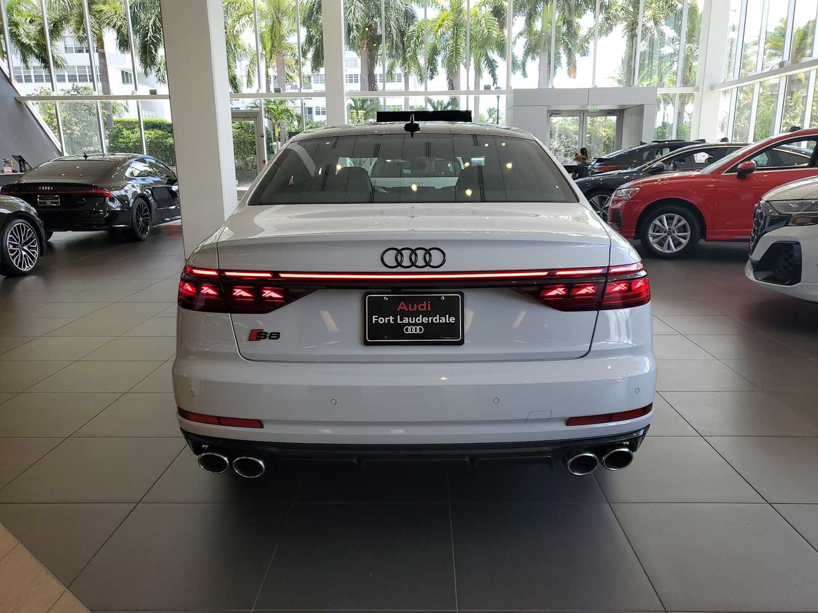 Thumbnail: 2025 Audi S8 - 4
