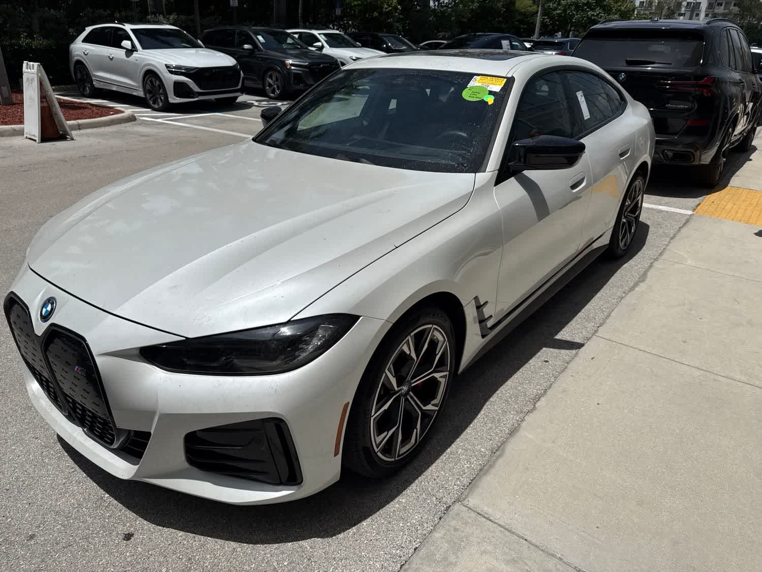 Thumbnail: 2023 BMW i4 - 1