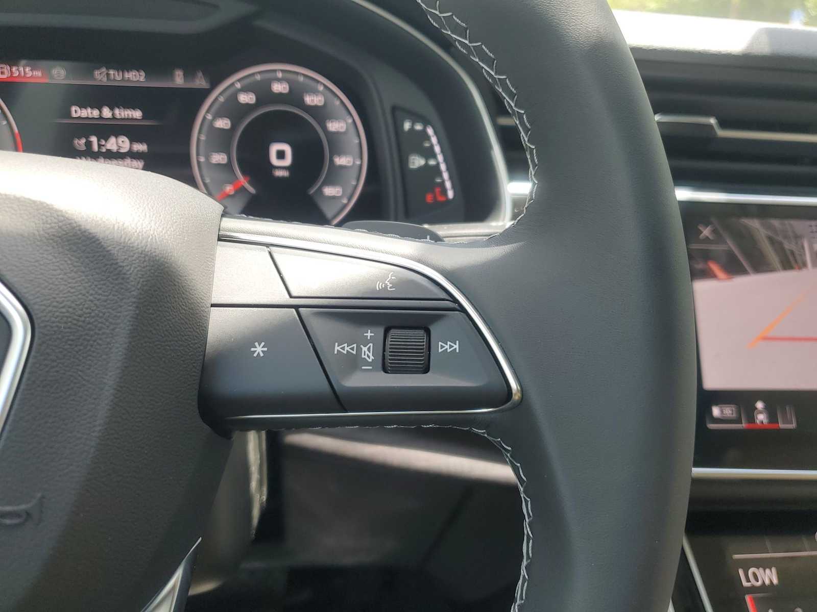 Thumbnail: 2025 Audi Q8 - 18