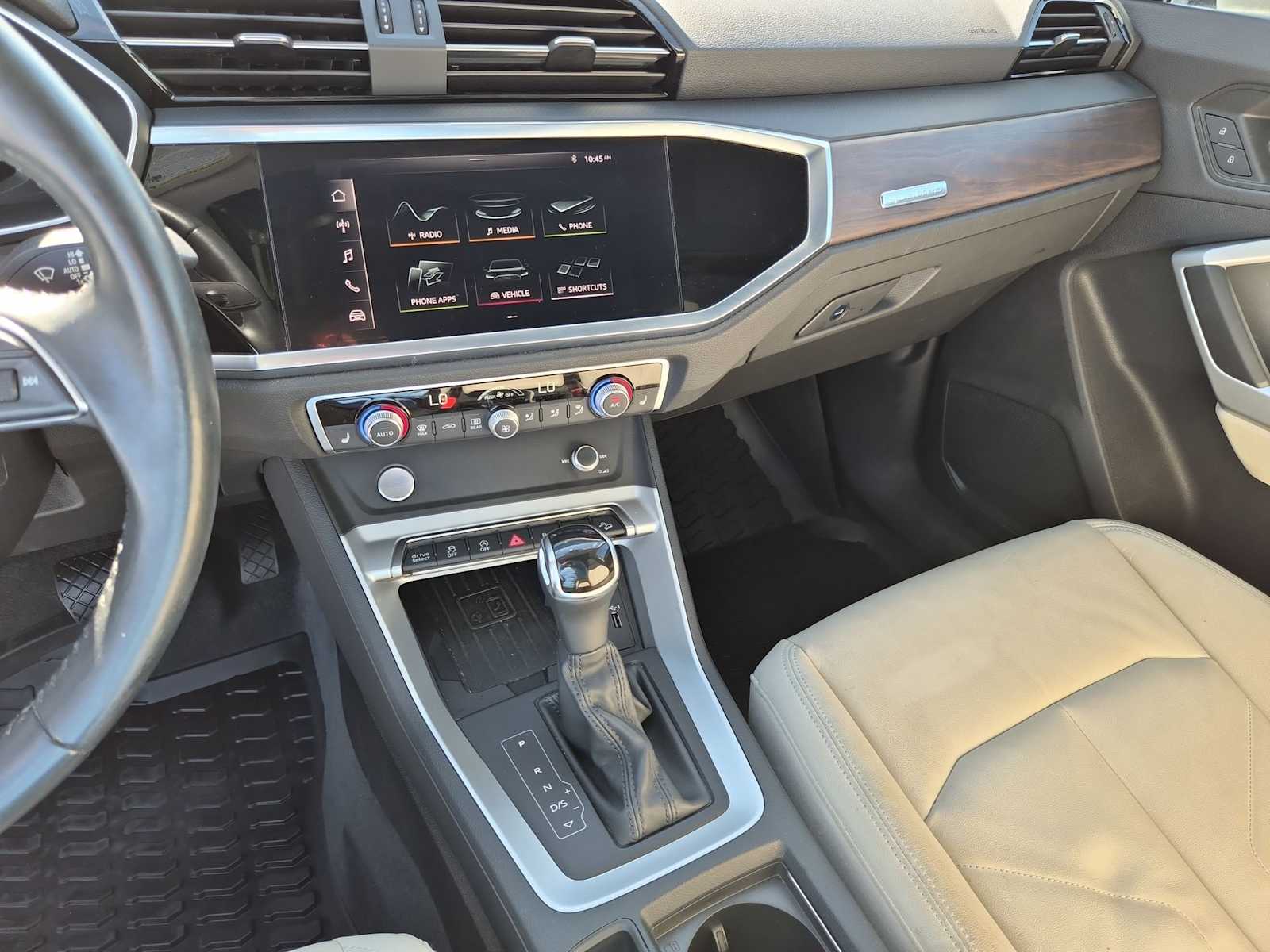 Thumbnail: 2020 Audi Q3 - 23