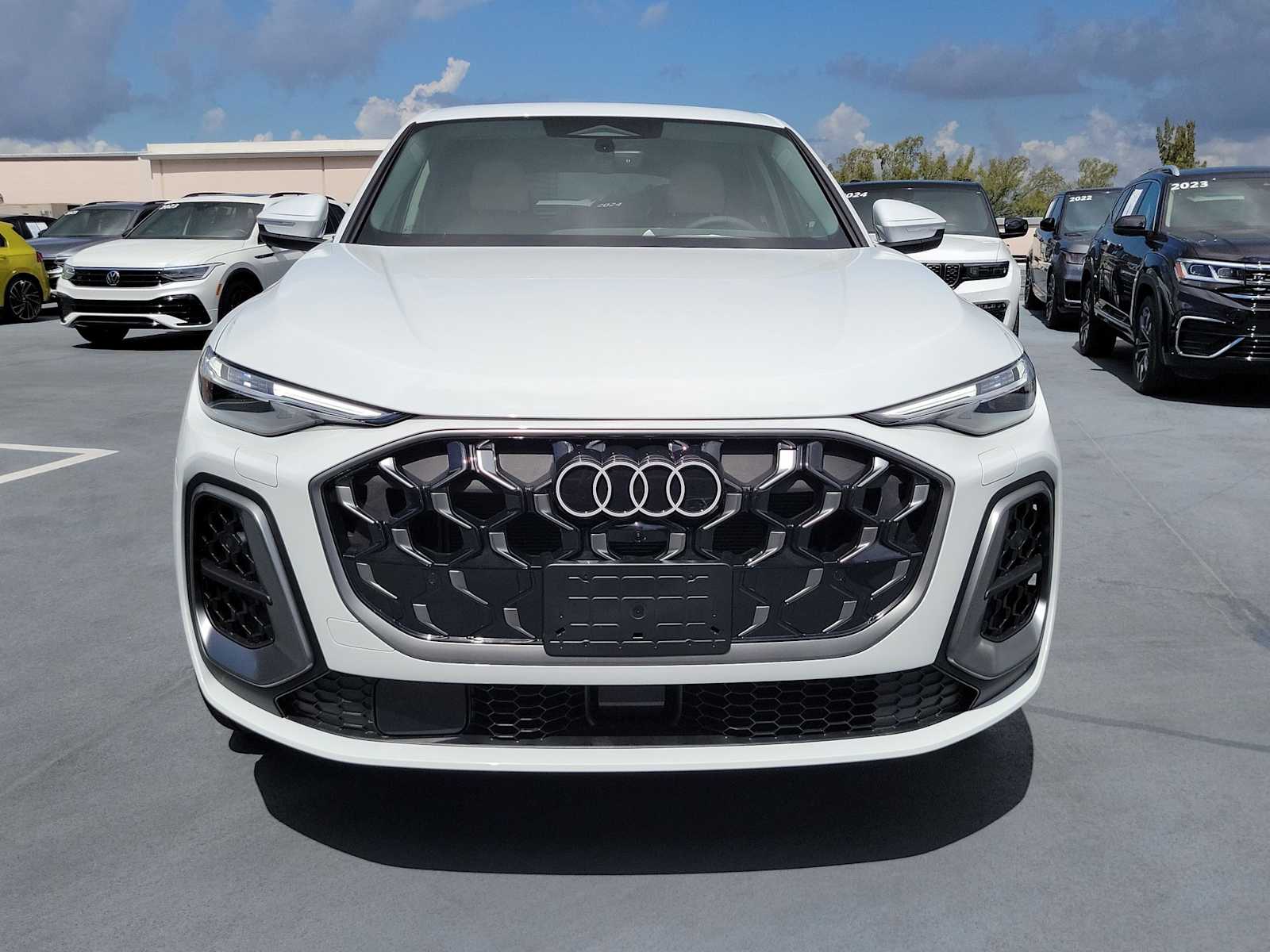 Thumbnail: 2026 Audi Q5 - 15