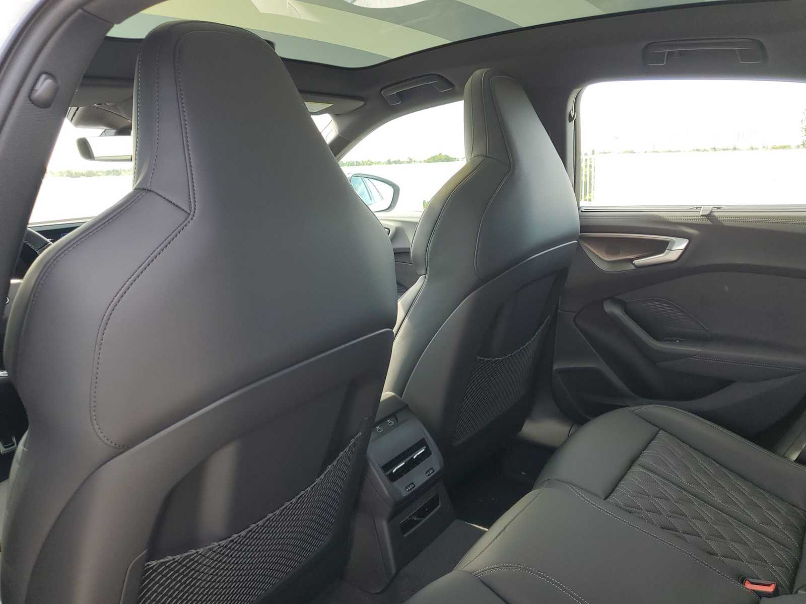 Thumbnail: 2025 Audi S5 - 17