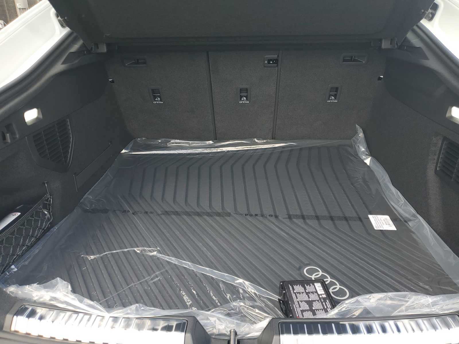 Thumbnail: 2025 Audi S5 - 22