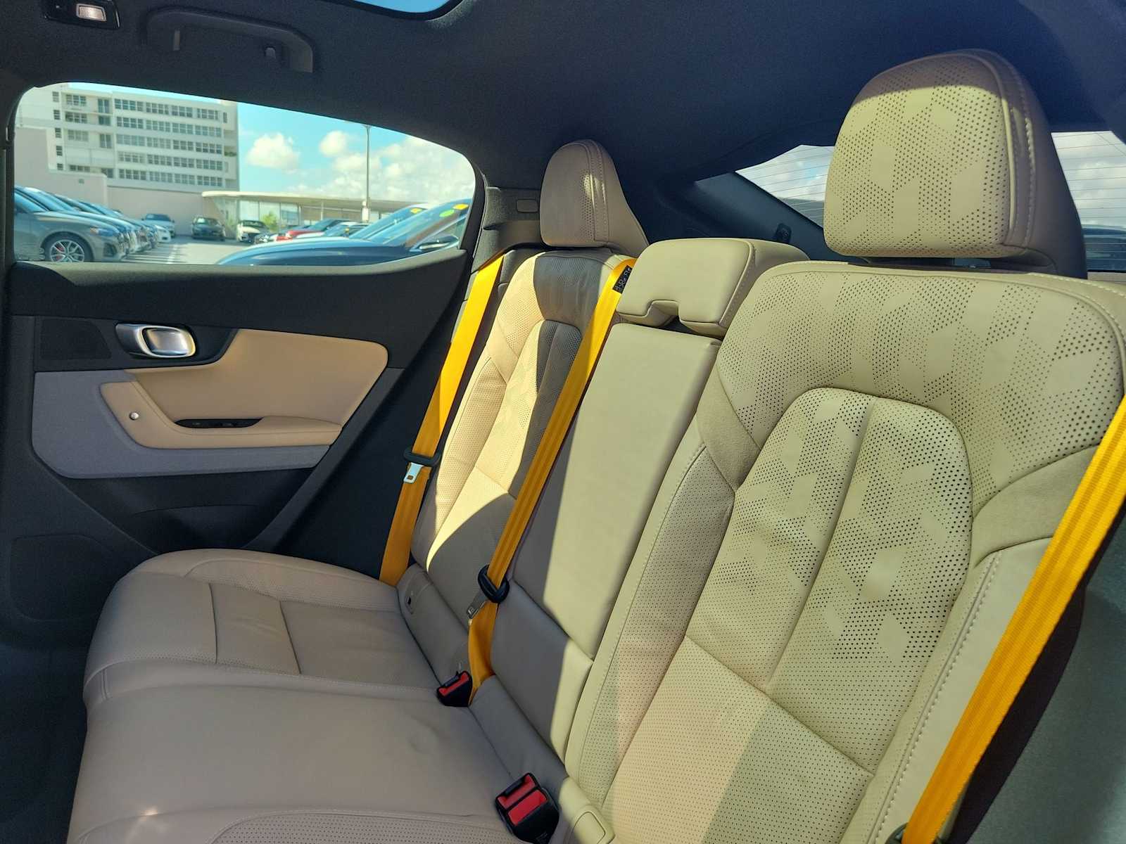 Thumbnail: 2022 Polestar 2 - 18