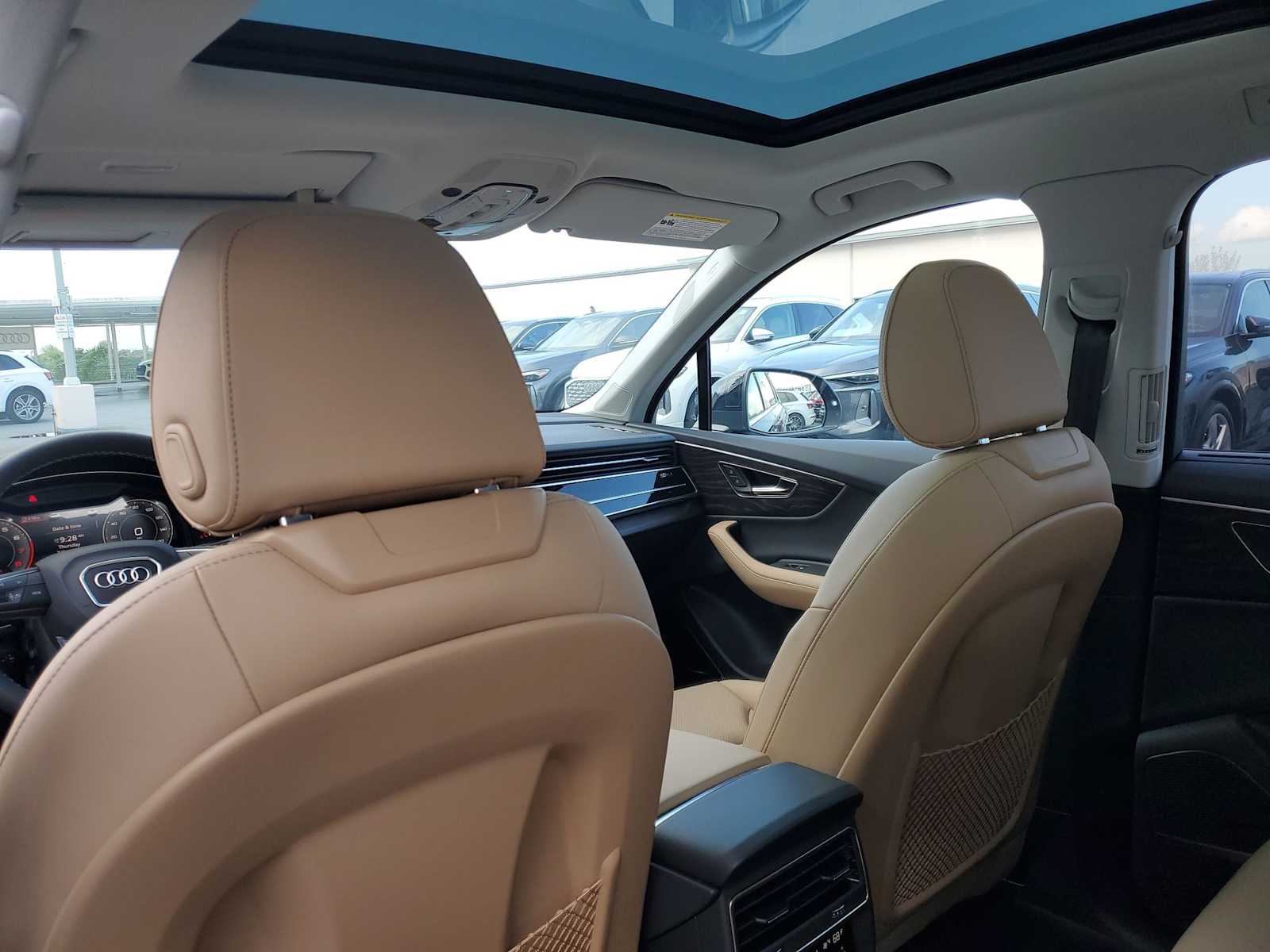 Thumbnail: 2025 Audi Q7 - 14