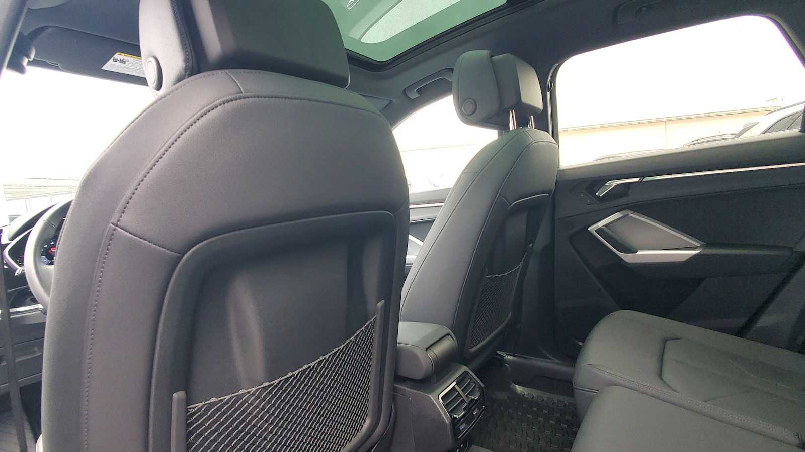 Thumbnail: 2023 Audi Q3 - 18