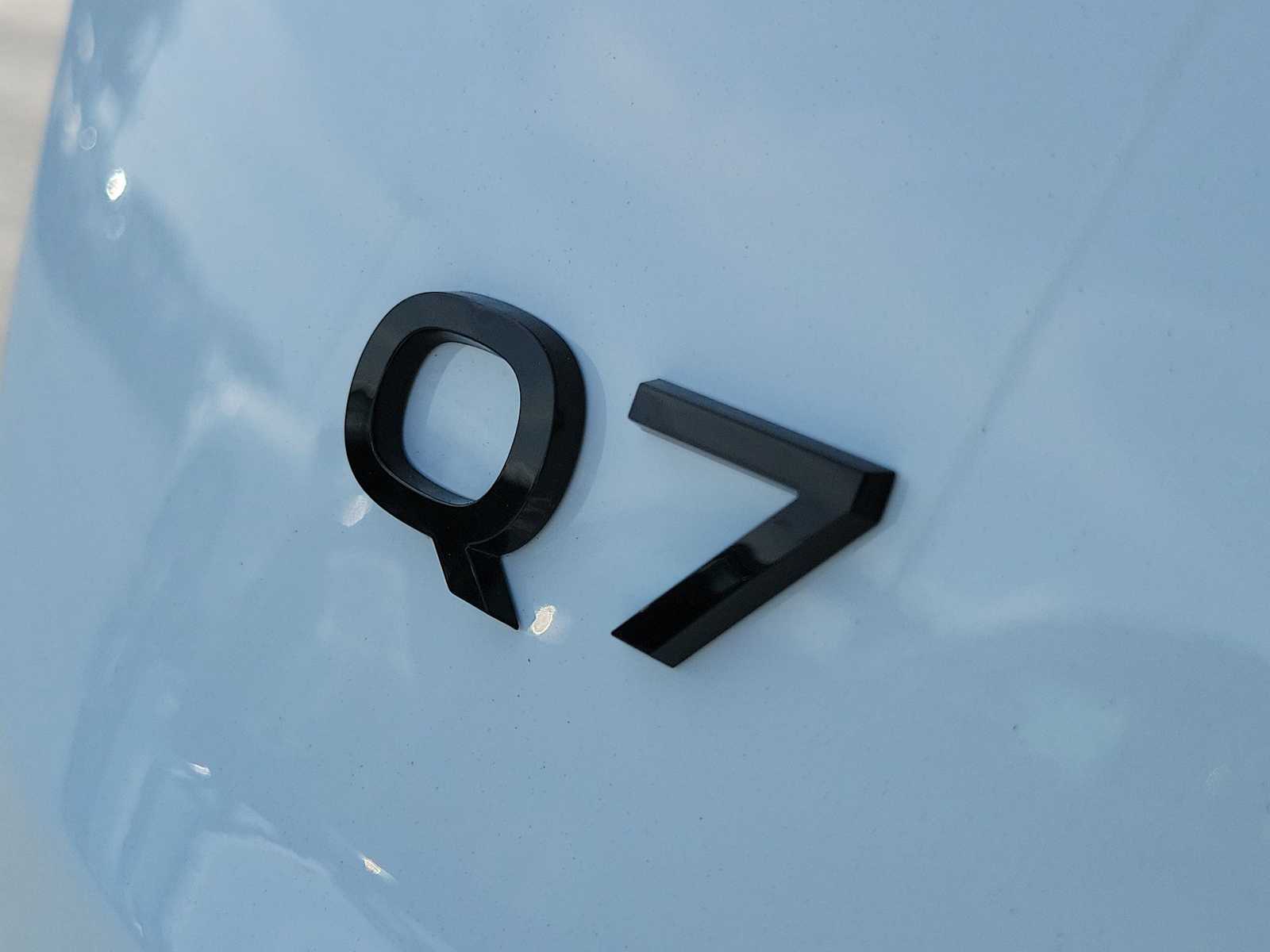 Thumbnail: 2026 Audi Q7 - 11