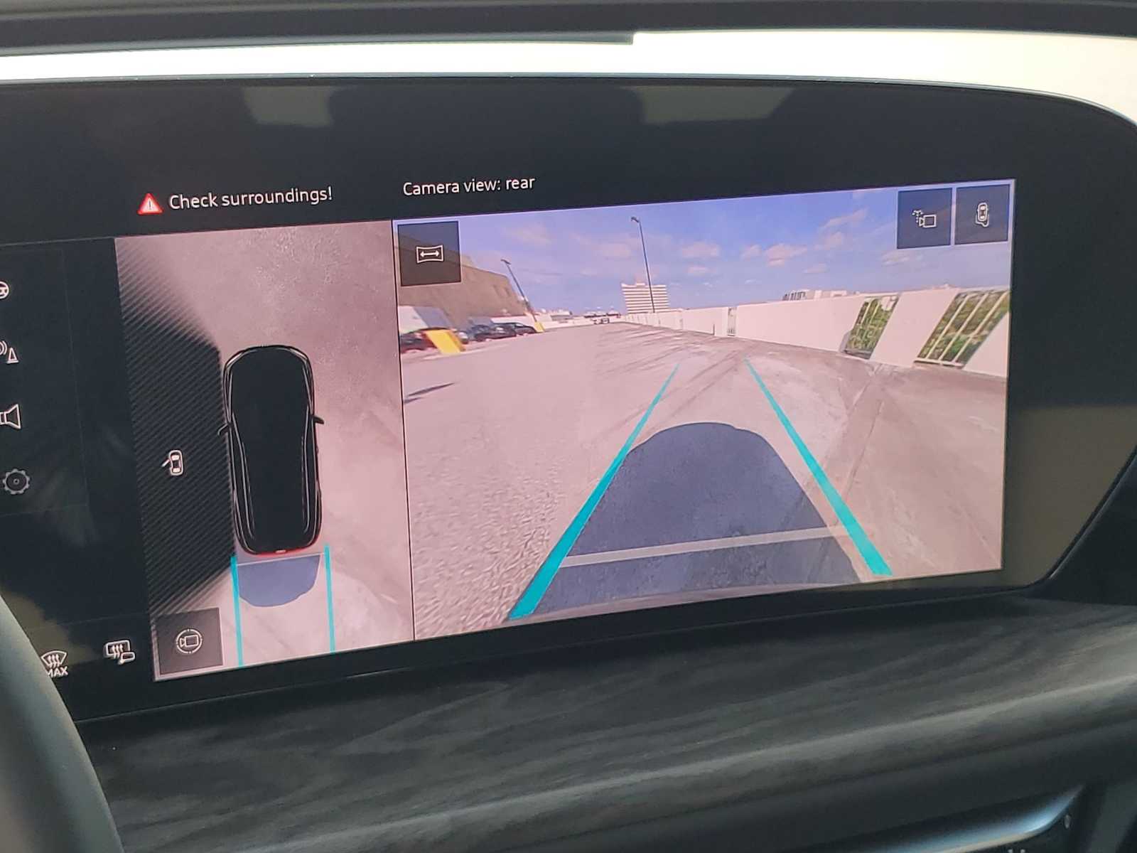 Thumbnail: 2025 Audi Q5 - 24