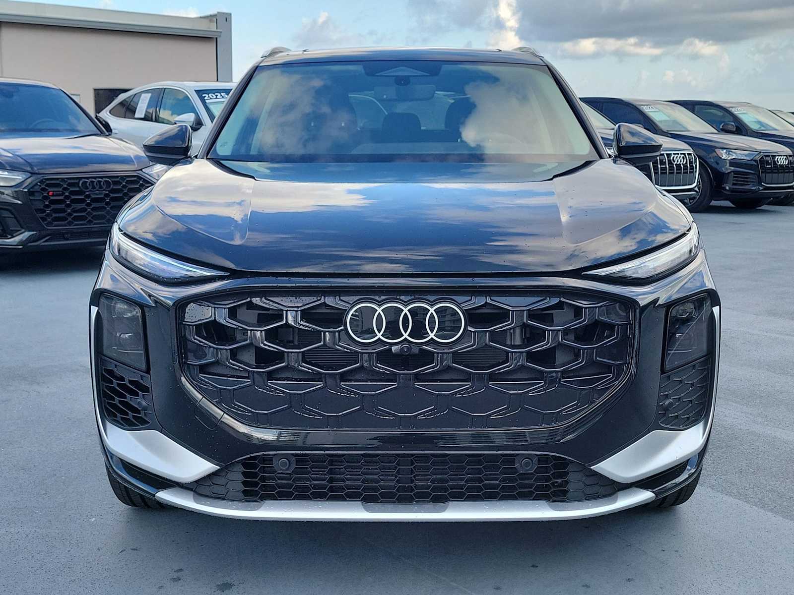 Thumbnail: 2026 Audi Q3 - 9