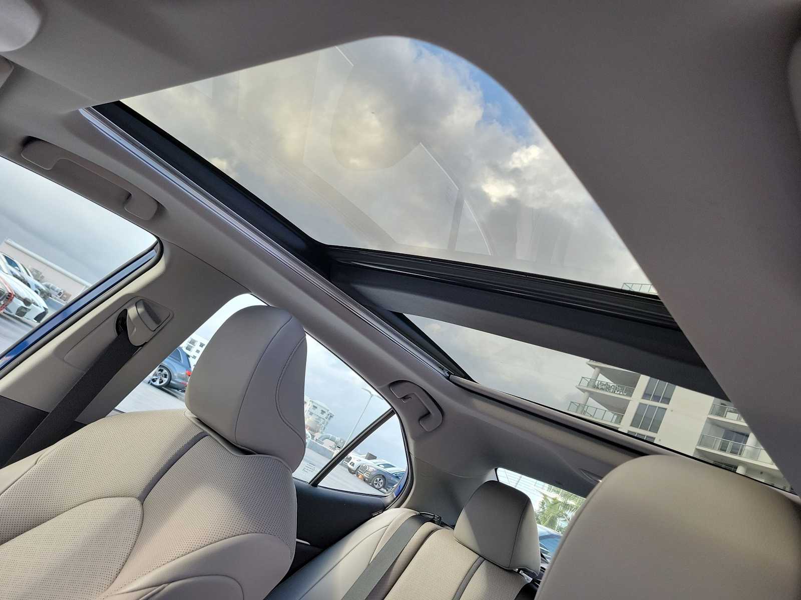 Thumbnail: 2024 Toyota Camry - 18