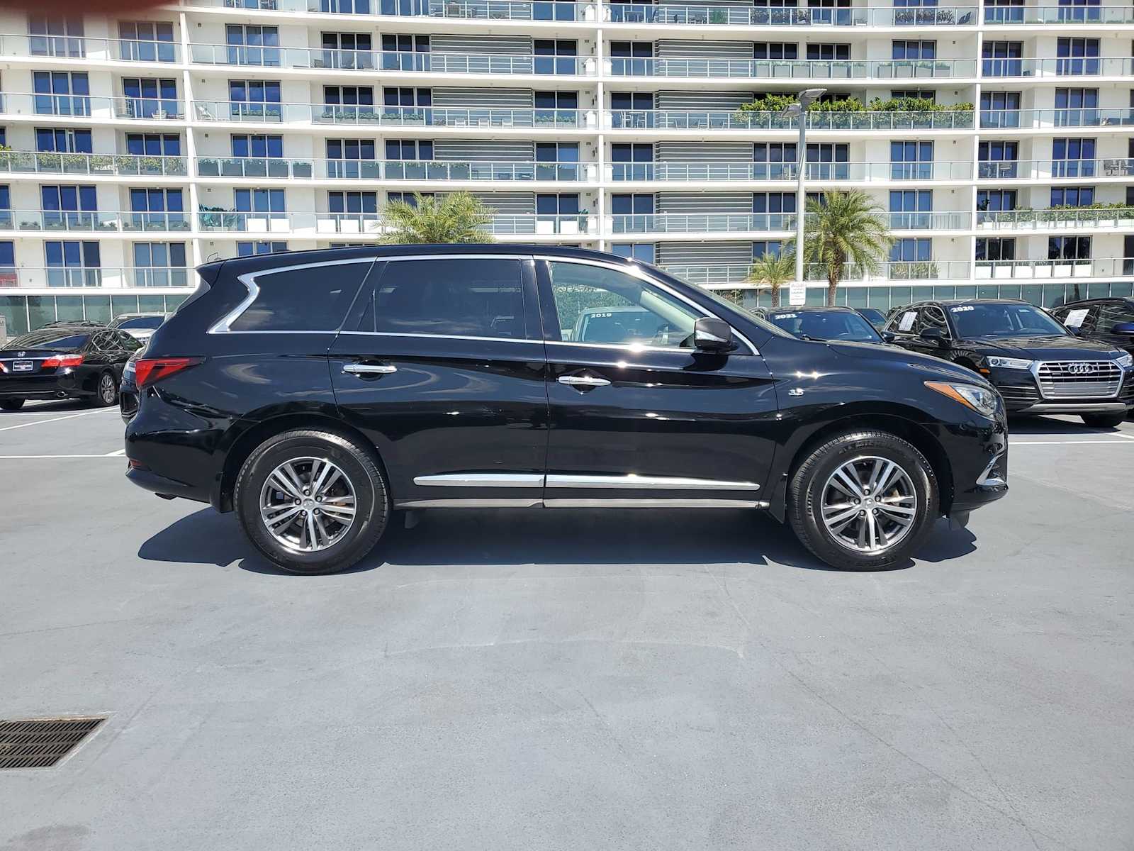 Thumbnail: 2019 INFINITI QX60 - 7